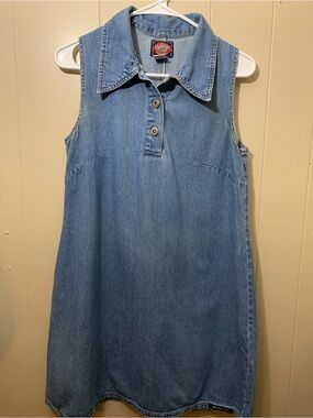 No Excuses Women’s M Sleeveless Denim Polo Dress in Light Blue